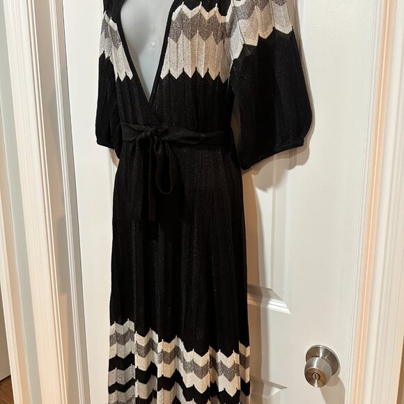 New Bebe Black/Grey/Silver Metallic Thread w/¾ Sleeves Midi Dress, Size L (NWOT) - Picture 7 of 12